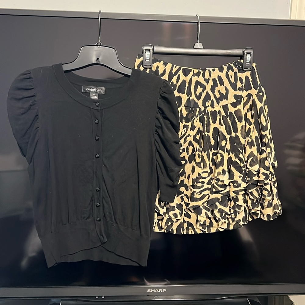 Skirt with matching sweater. Animal print